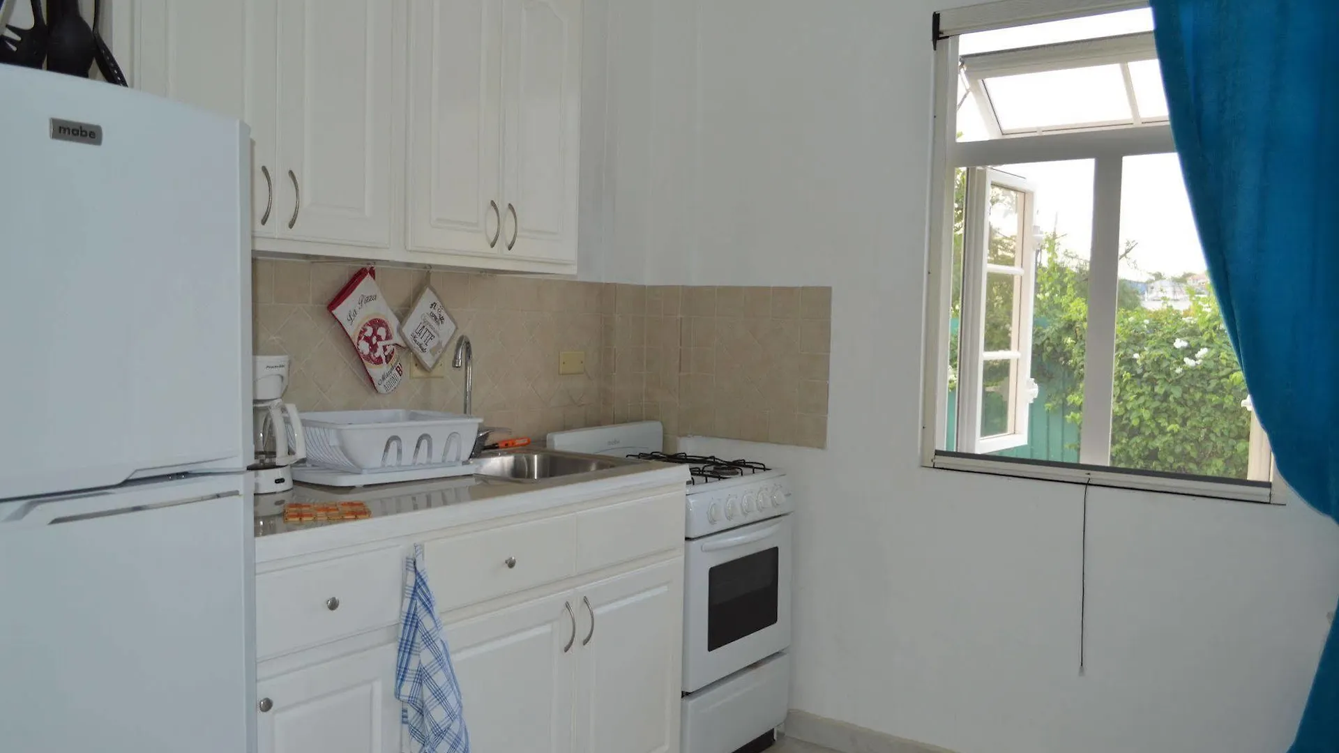 Two Palms Apartment - In Sweet Jewel Apartments Christ Church Barbados