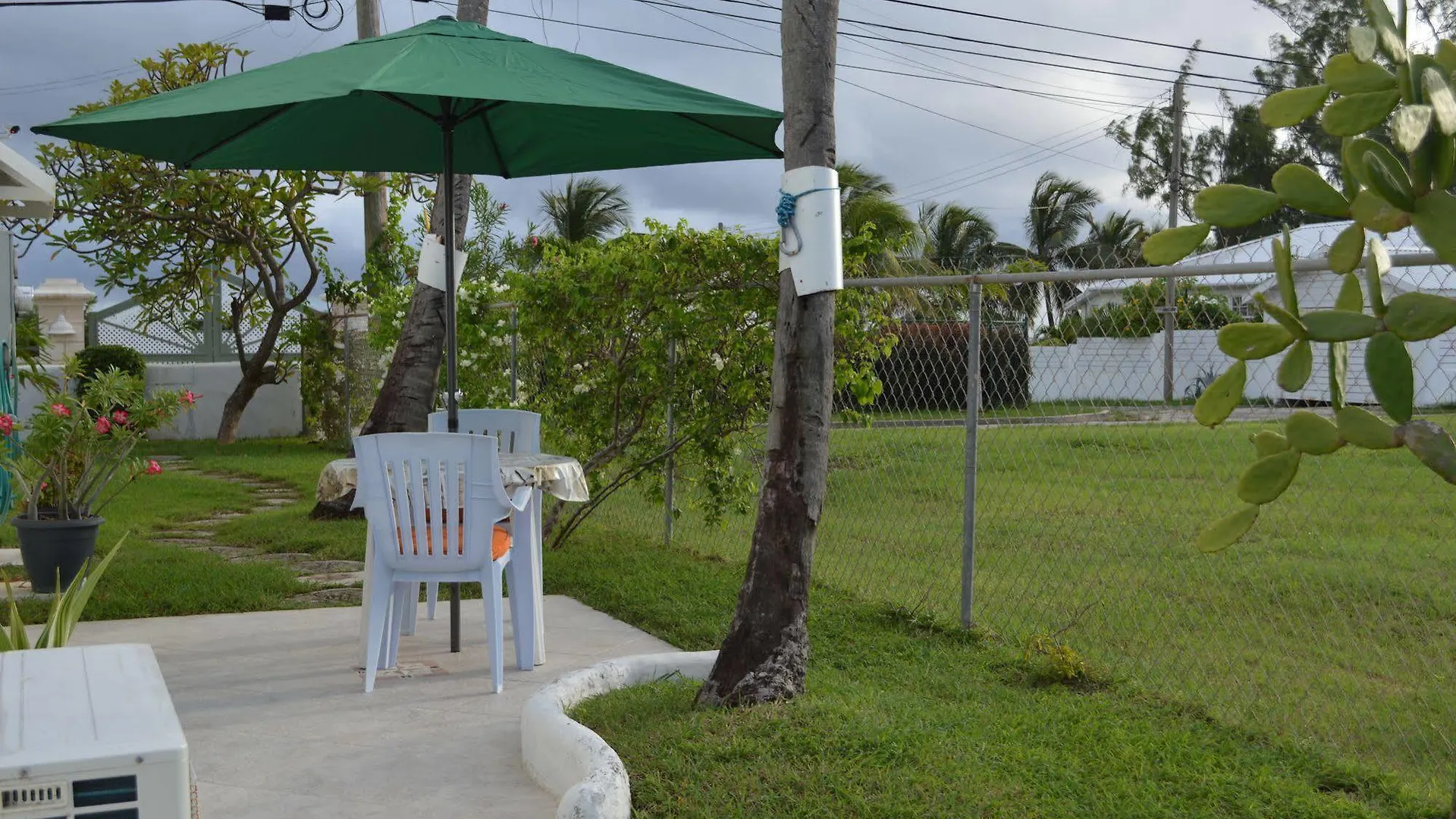 Two Palms Apartment - In Sweet Jewel Apartments Christ Church Barbados